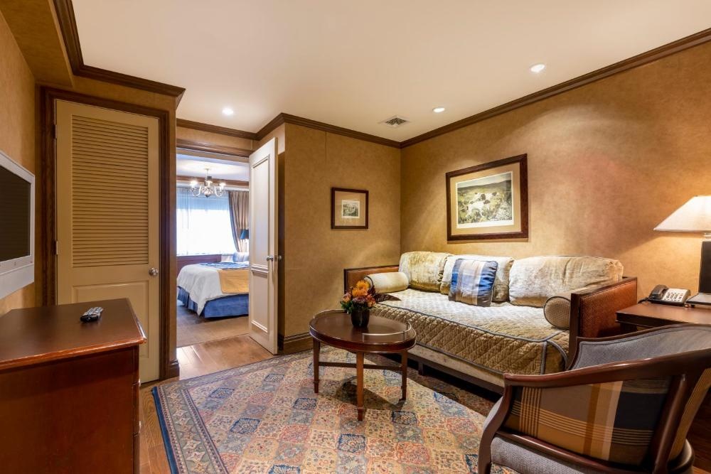 The Blakely by LuxUrban